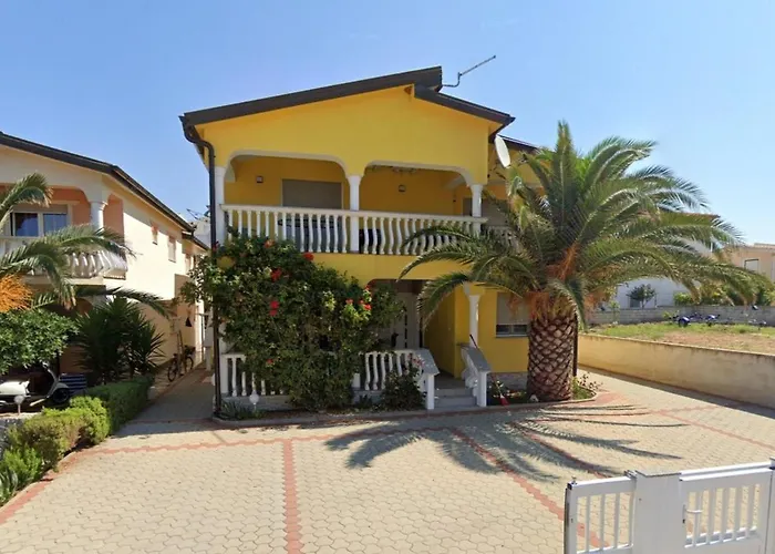 By The Sea - 22235 * فير