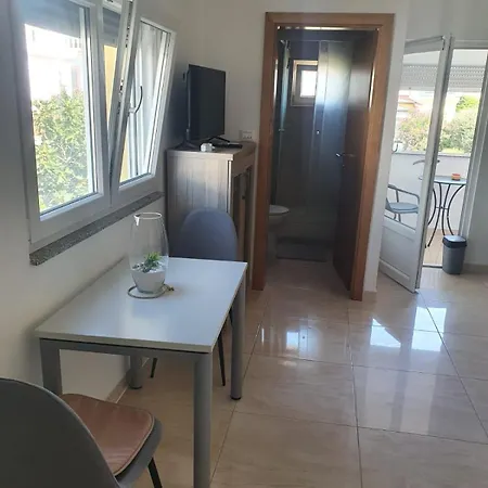Apartment By The Sea - 22235 Vir