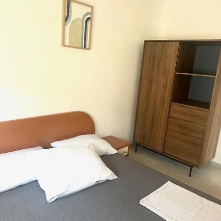Apartment By The Sea - 22235 Vir