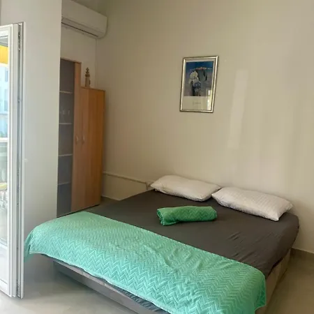 Apartment By The Sea - 22235 Vir